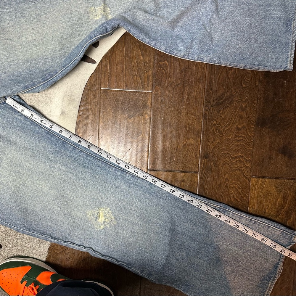 Vintage Guess Bootcut Distressed Light Wash Jeans Size 33 - Picture 8 of 10